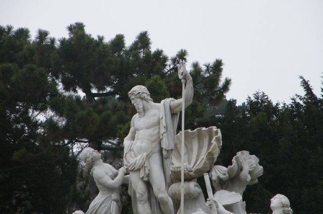 becs_schonbrunn_neptun_1.jpg