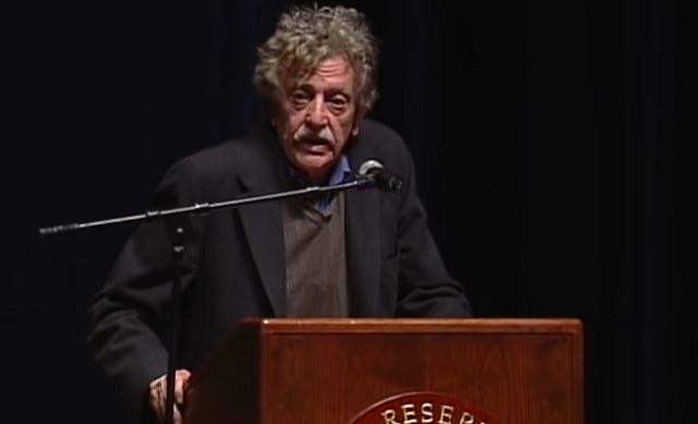 vonnegut_case_western_reserve_university_cleveland_2004.jpg