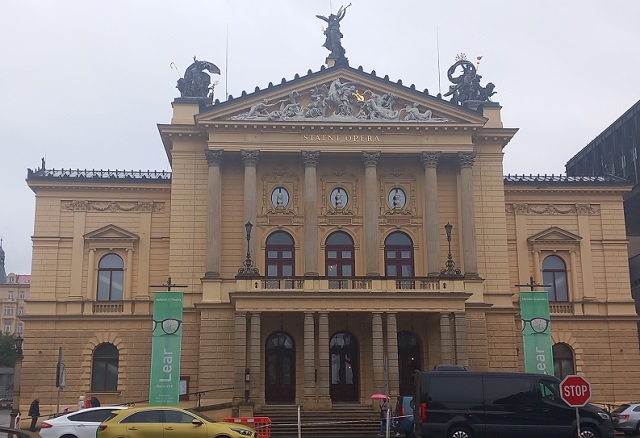 praga_opera2.jpg