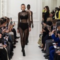 A couture szellemében: Sarah Burton első Givenchy-kollekciója