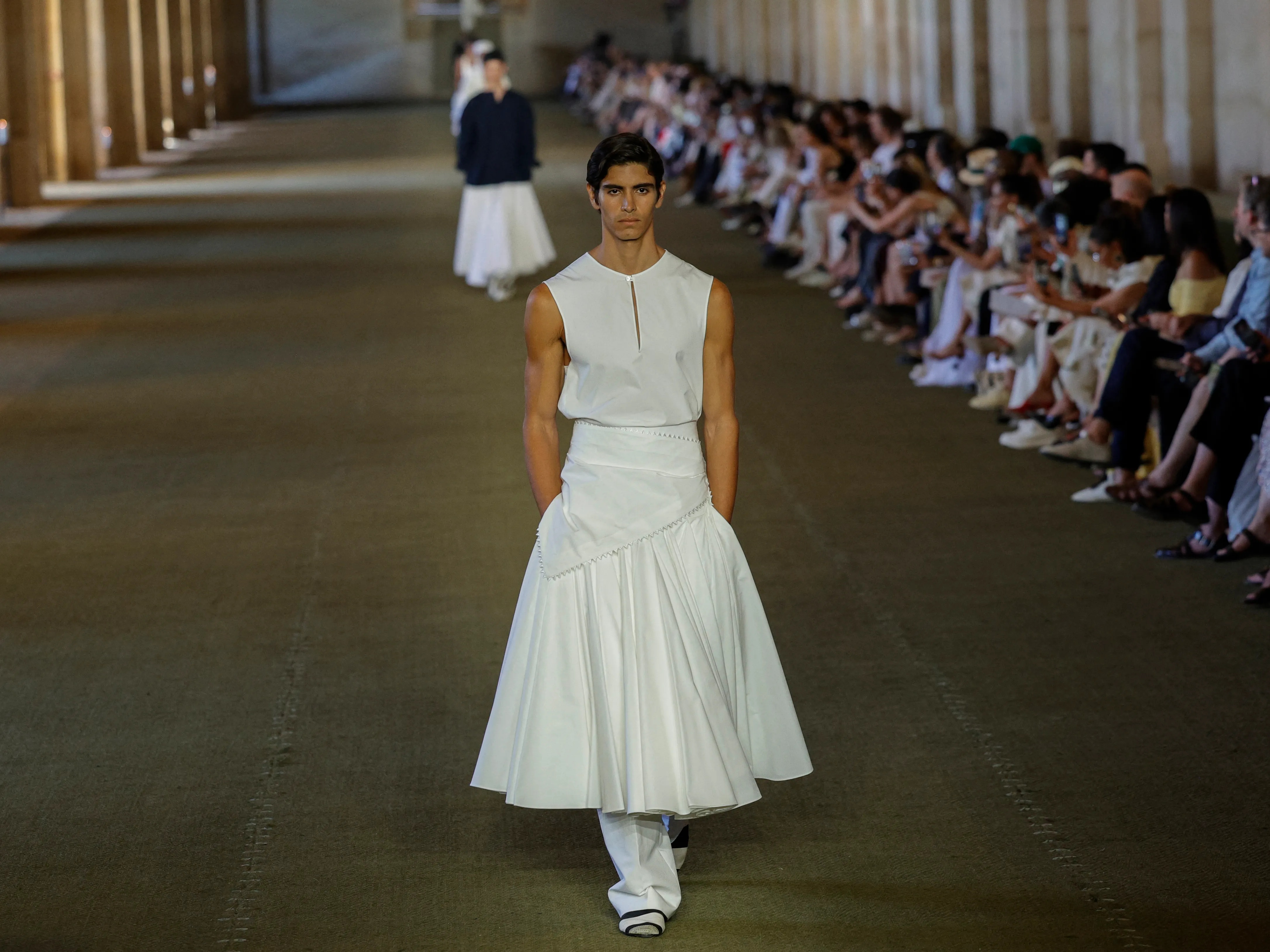 1100_jacquemus.jpg