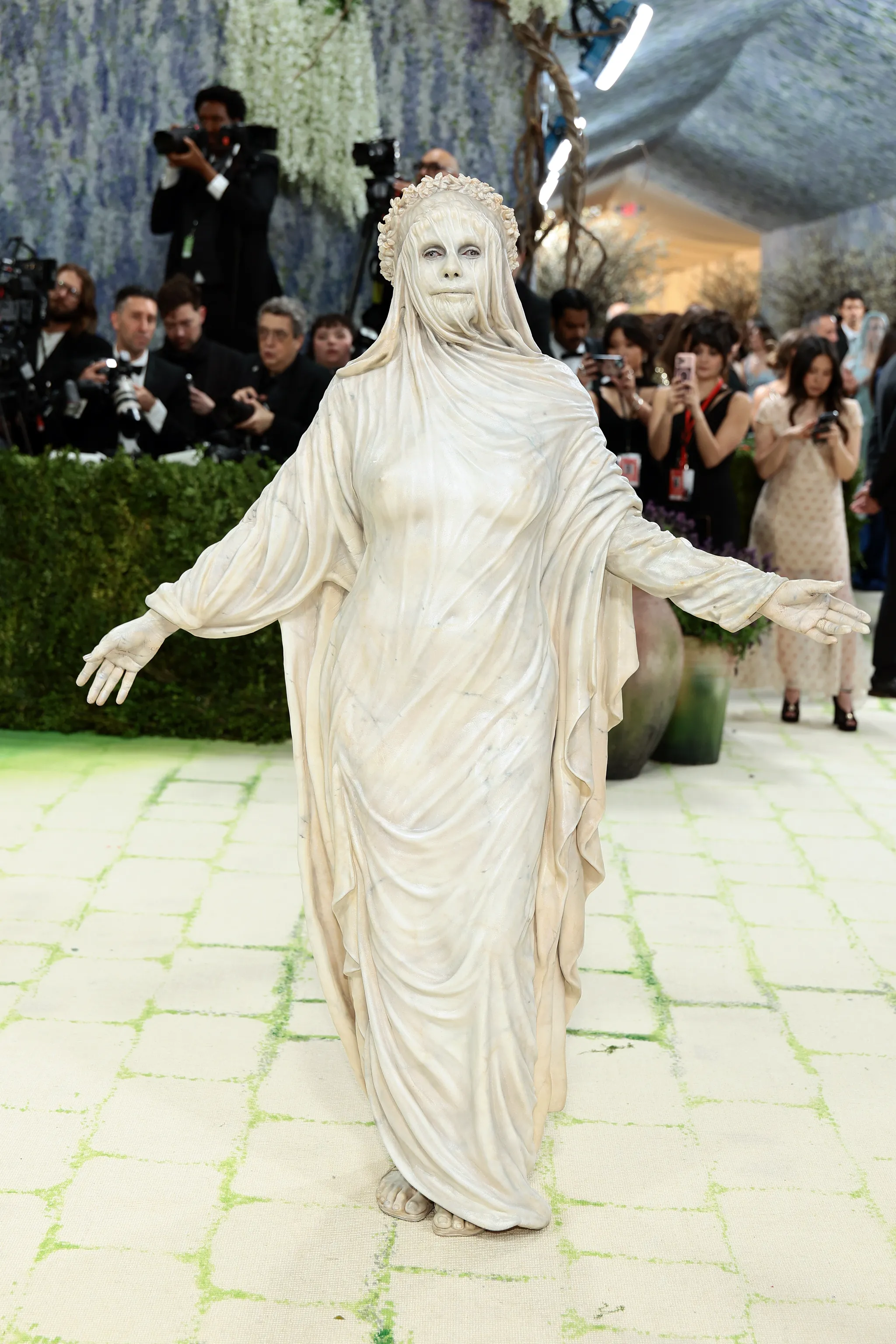 heidi_klum_in_mike_marino.webp