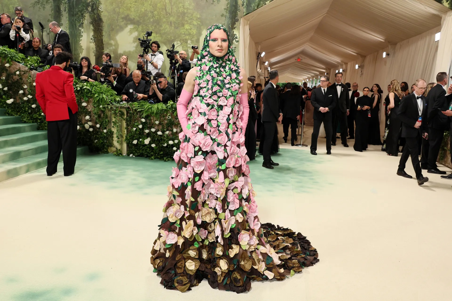 jordan_roth_in_valentino.jpg