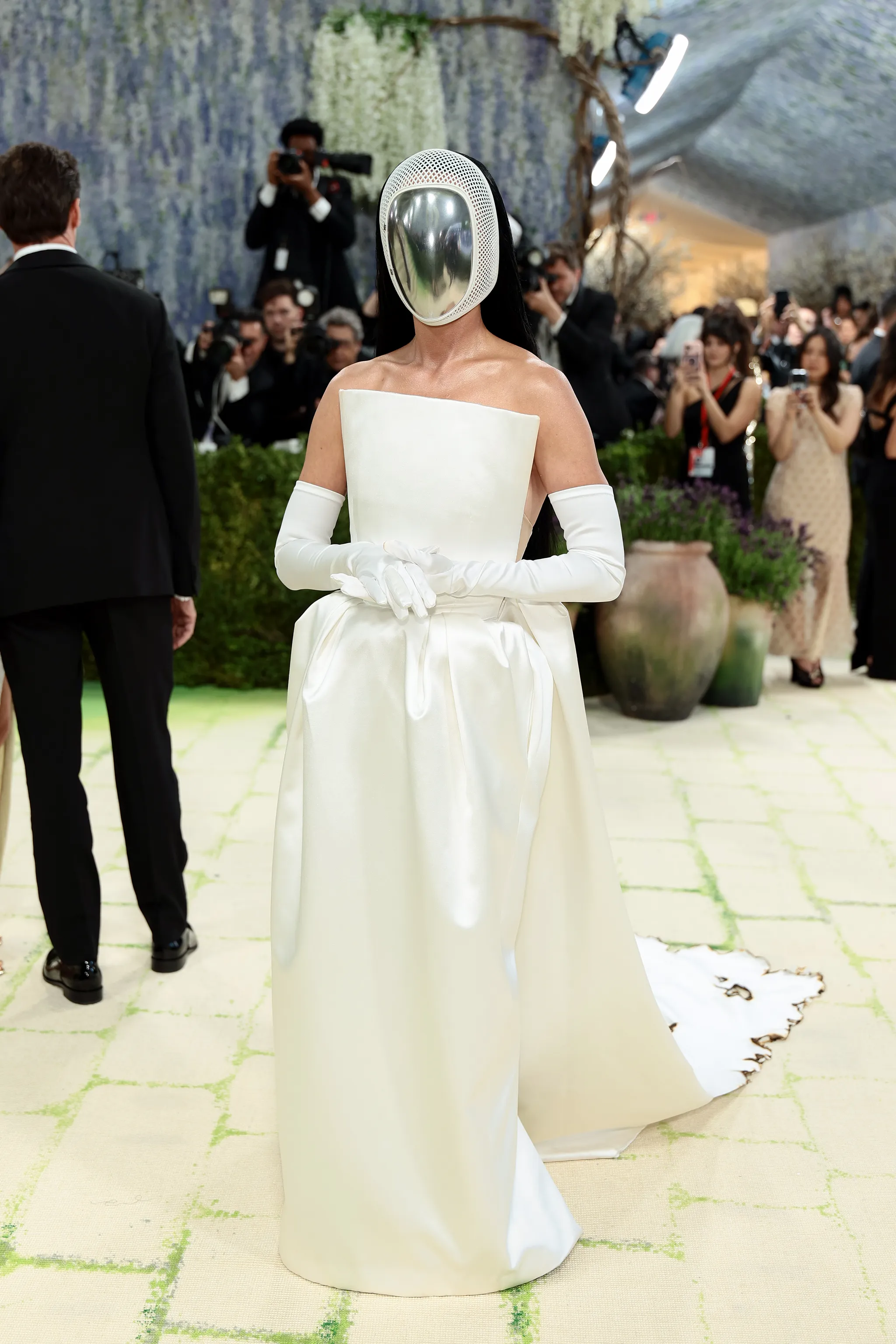 katy_perry_in_balenciaga.webp