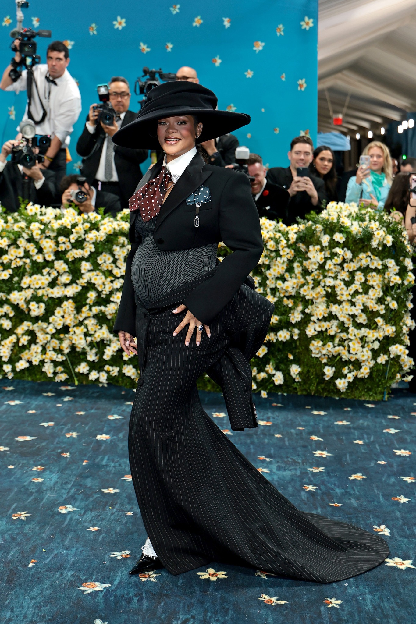 rihanna_3.jpg