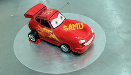 McQueen távirányítású torta - RC Cake