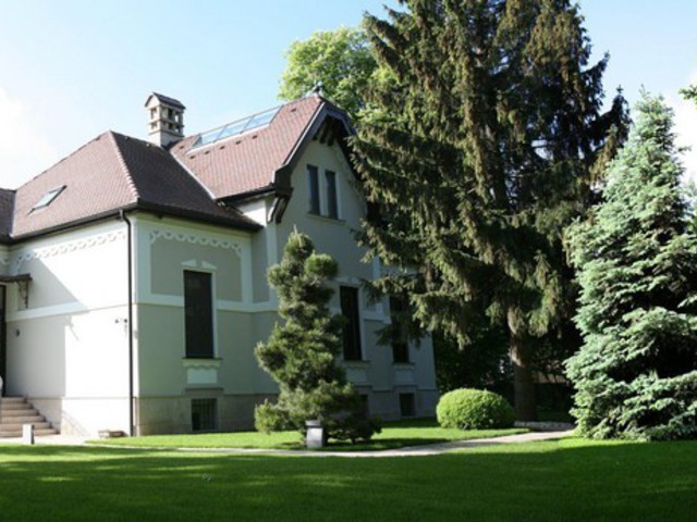 100 éves villában modern luxus