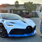 Egy 8 millió dolláros Bugatti Divo volánja mögött