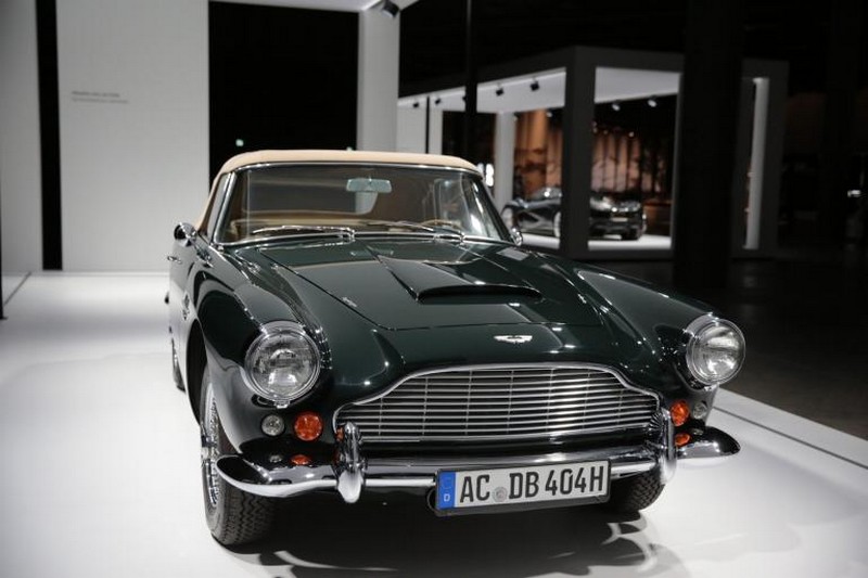 aston_martin_db4_convertible.jpg