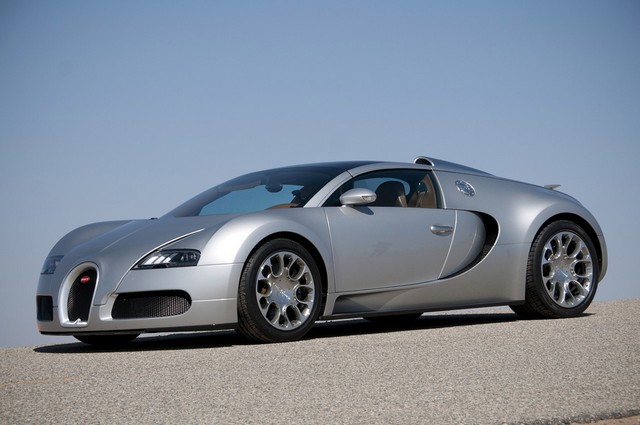 Bugatti Veyron cím.jpg
