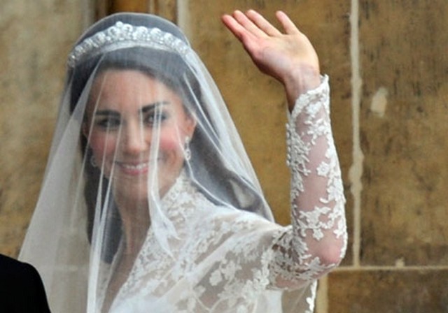 Kate Middleton esküvői tiara cím.jpg