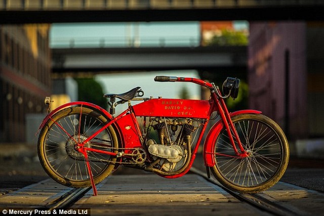 harley_davidson_1912.jpg