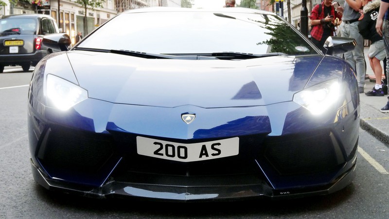 lamborghini_aventador_london.jpg