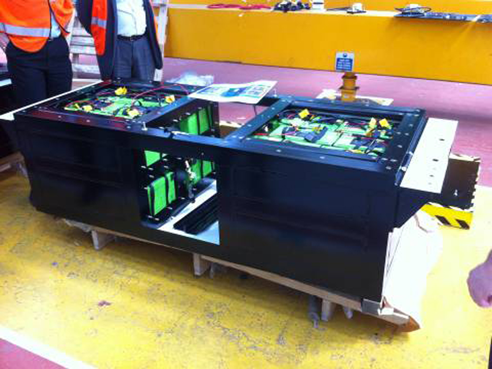 tn_gb-ipemu-battery_raft_fitted_with_battery_pods_rig_01.jpg