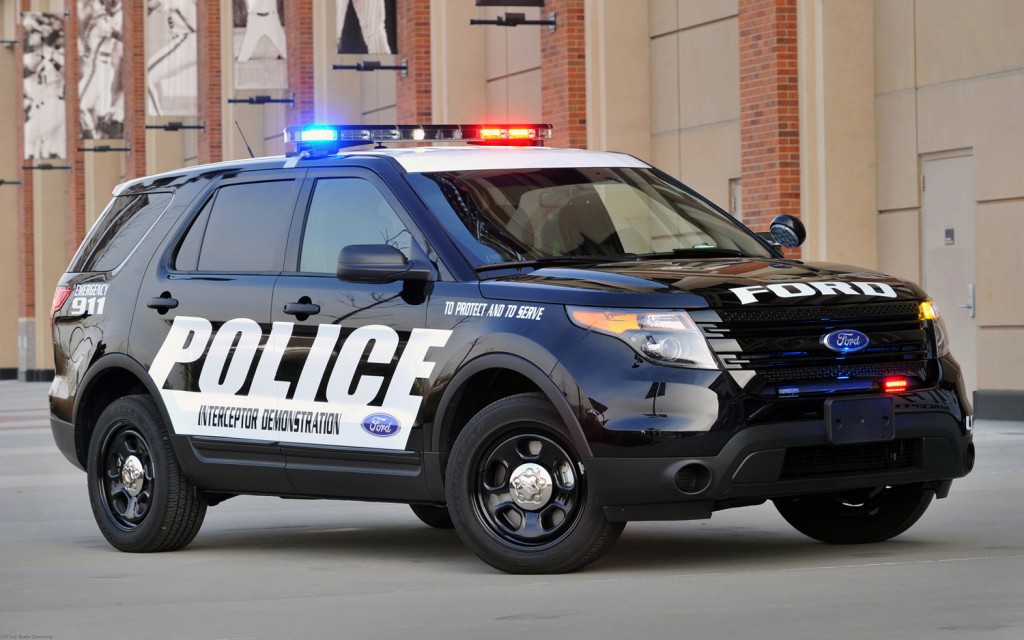 Ford-Police-Interceptor-Utility-front-three-quarter-1024x640_1.jpg