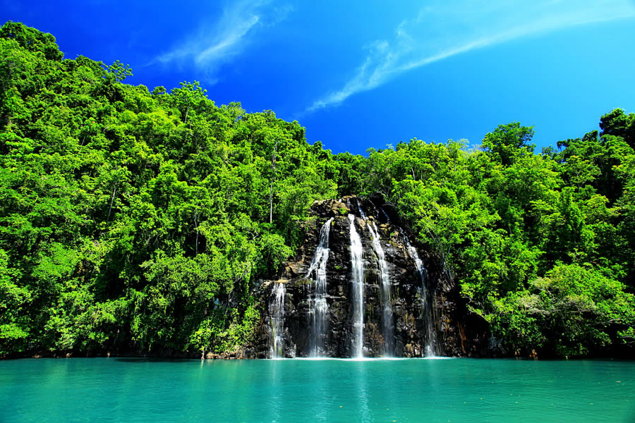 Kahatola Waterfall.jpg