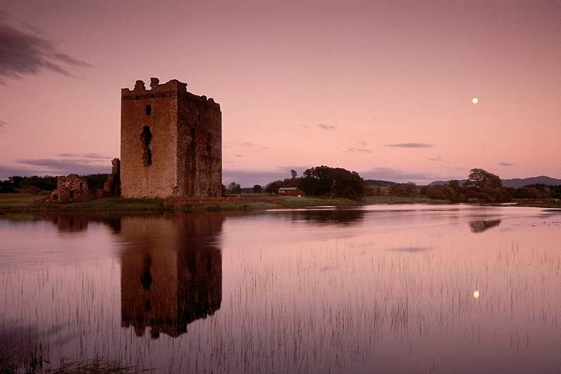 SC-0035 Castle on River(K).jpg