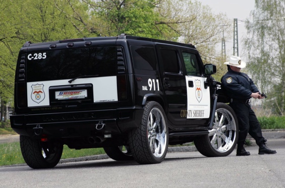 hummer-h2-police-car-3.jpg