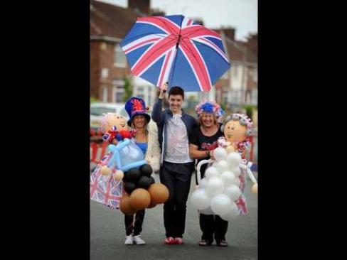 image-8-diamond-jubilee-fun-on-merseyside-493558110.jpg