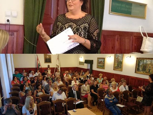 Dr. Cziráné Dr. Kőházi-Kis Tímea igazgató asszony első tantestületi értelezletét tartja a gimnázium dísztermében #ajrg #gimiblog
