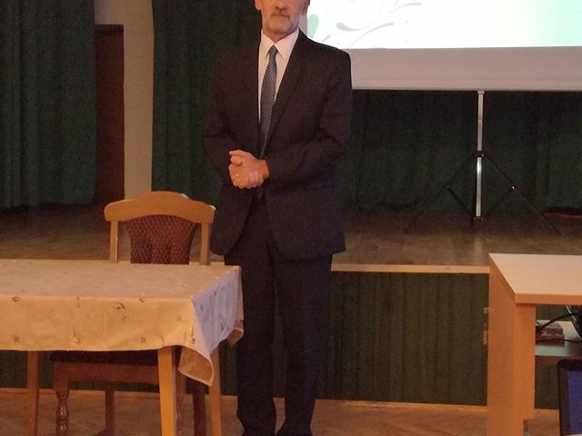 Szabó Gábor nagytiszteletű úr, az igazgatótanács elnöke köszöntötte az új tanév kezdetén a gimnázium dolgozóit #ajrg #gimiblog @szabo6533