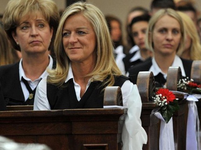 Tanáraink a VIII. Nemzeti Tanévnyitón: balról jobbra Zódorné Csákó Zsuzsanna, Onhauszné Godó Benita és Kálmánné Faragó Adél #ajrg #gimiblog #tanévnyitó