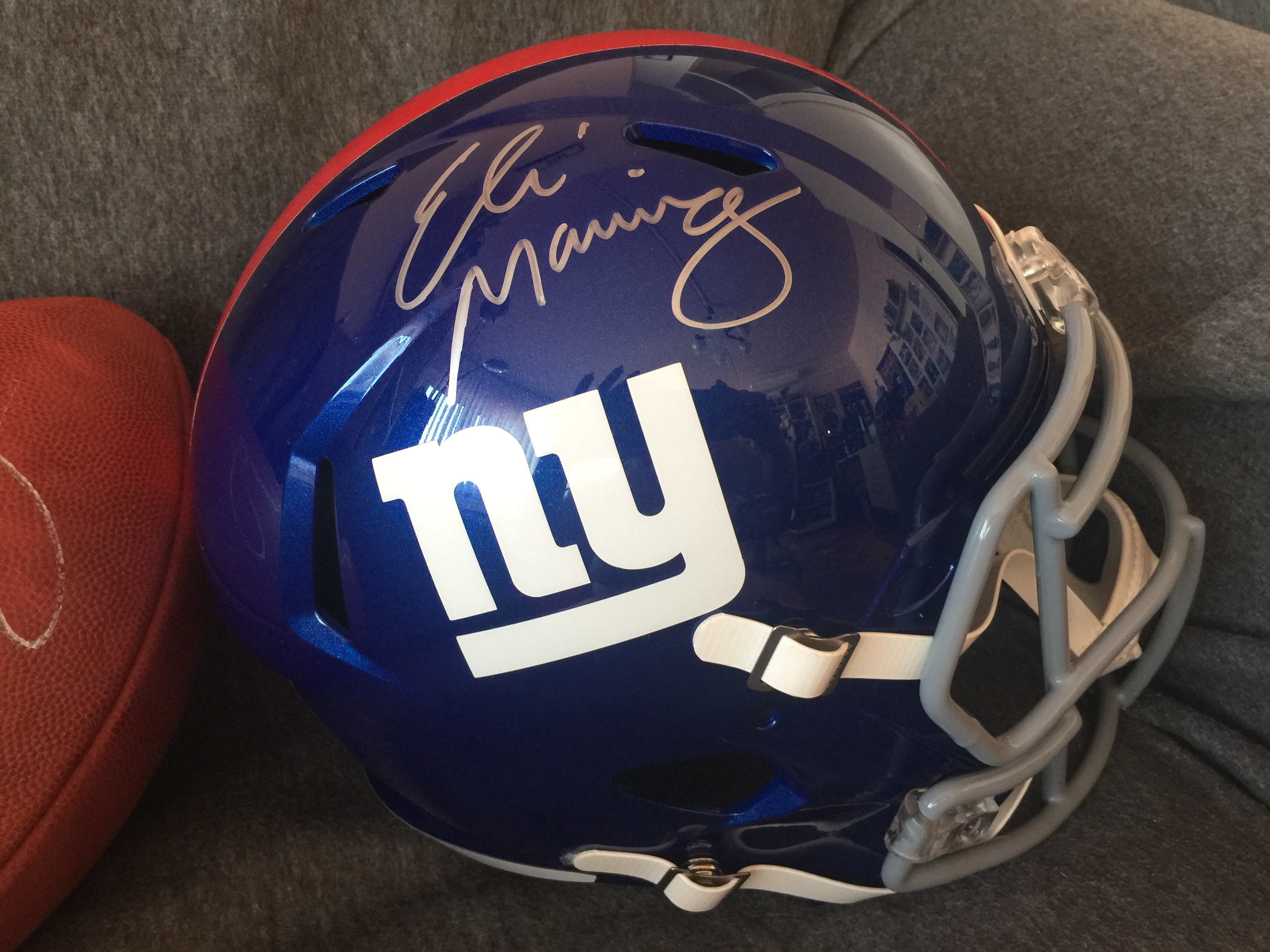 giants_helmet.jpg