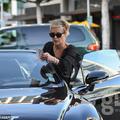 Sharon Stone csúnyán beleszaladt egy parkolási "mikuláscsomagba"