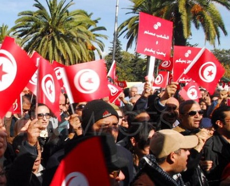 1327765609-tunisians-protest-fundamentalist-and-salafist-attacks-on-journalists-_1023092.jpg