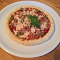 Pizza - a szélén sajttal töltve
