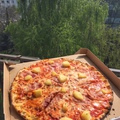 Napsütés és Hawaii pizza az Etna Pizzériából