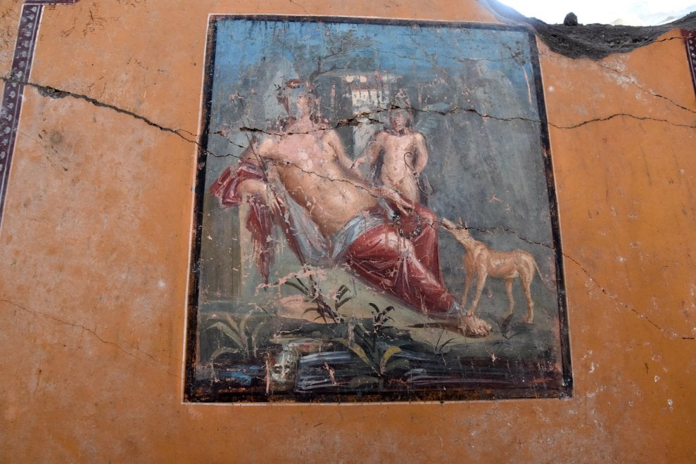 Narcissust ábrázoló freskó került elő Pompeiben