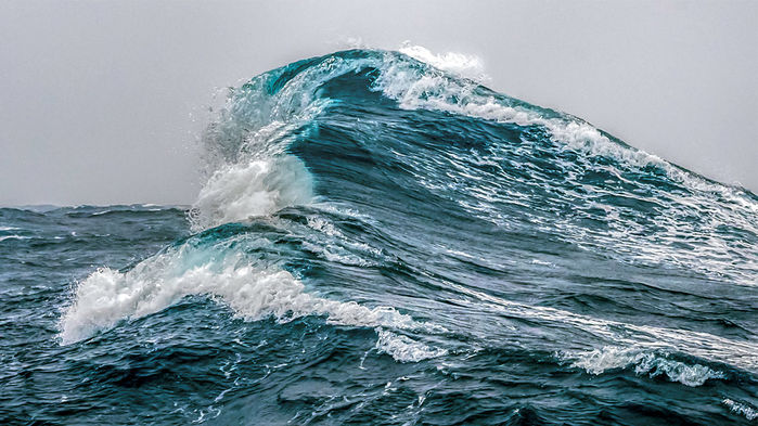 Az óceánokon egyre gyorsabbak a szelek és magasabbak a hullámok