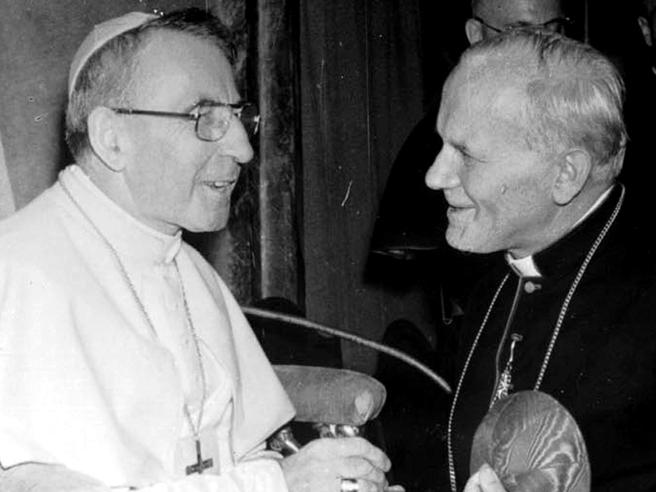Boldoggá avatják Albino Lucianit, a mosolygó pápát