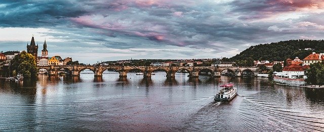 prague-3540876_640.jpg