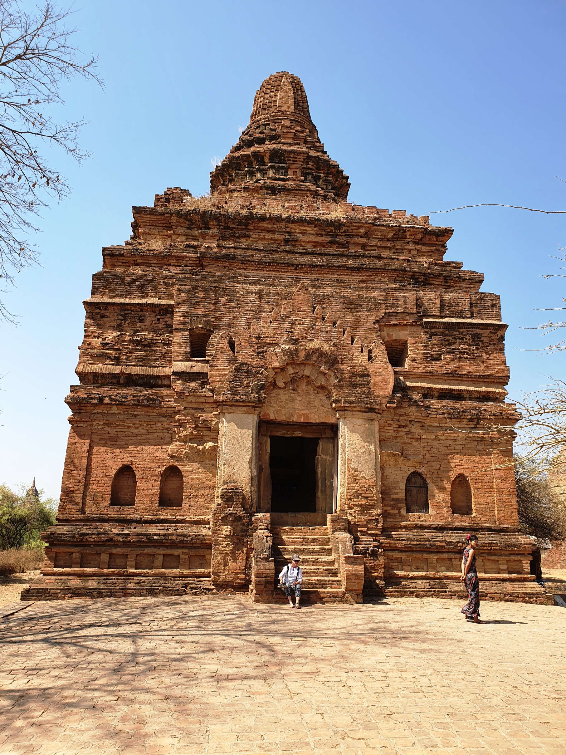 A buddhista templomok között jól megfér az egyetlen épen maradt hindu templom.
