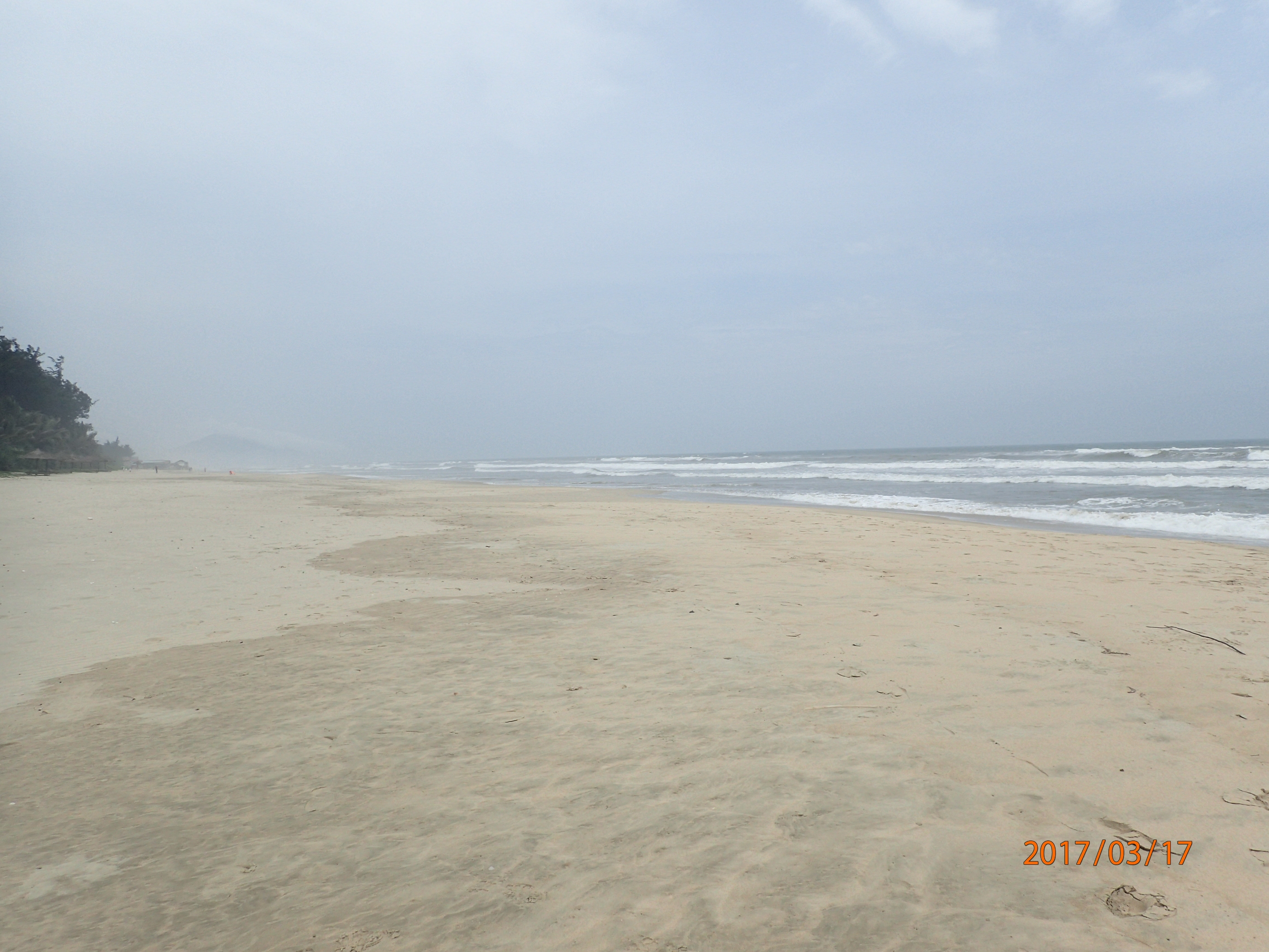 Gyönyörű homokos tengerpart.