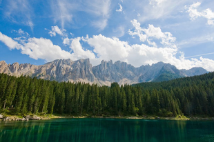 Fénygyöngyök az Alpok varázslatában - Lago di Carezza