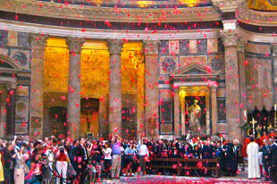Pünkösdi rózsaeső a Pantheonban