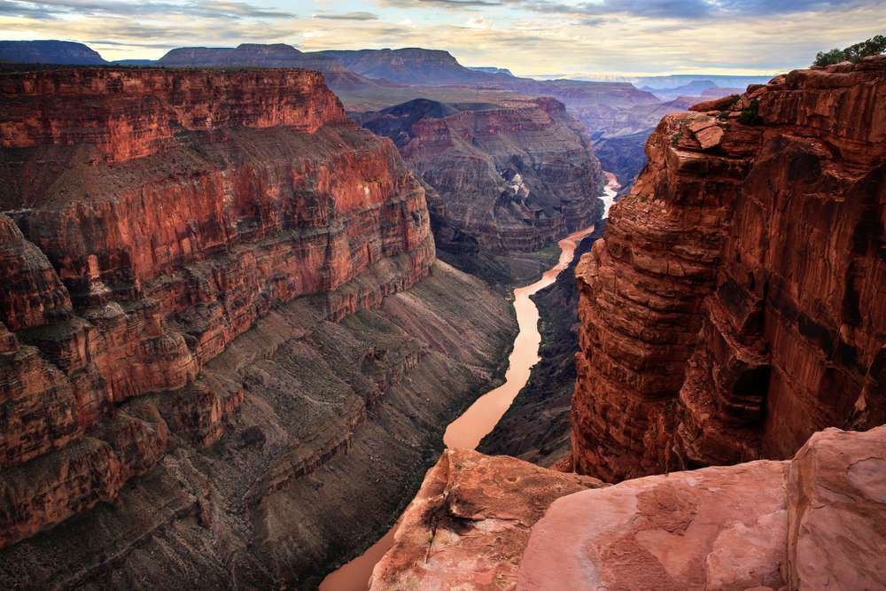 majestic-landscape-of-grand-canyon-1067990918-edf45f8298044a6eb9a77909b28de612.jpg
