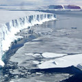 Tavak jelentek meg az Antarktiszon