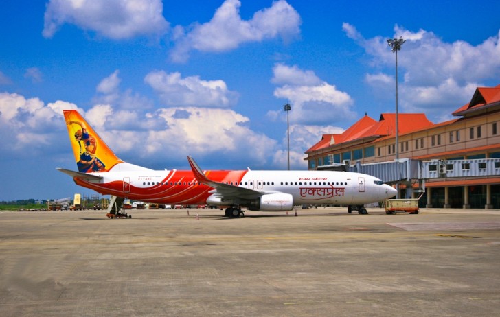 cochin-airport-airplane1-728x462.jpg