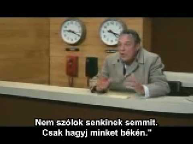 Nyisd ki az ablakod és ordíts! Open your window and yell!