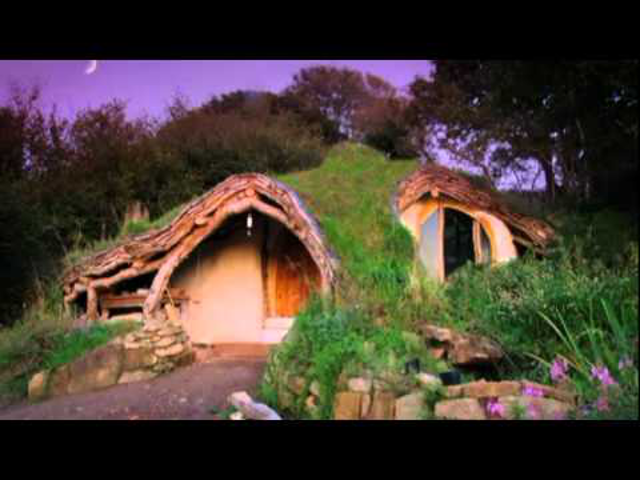 Magyar szinkronos videó a Hobbit-házról!