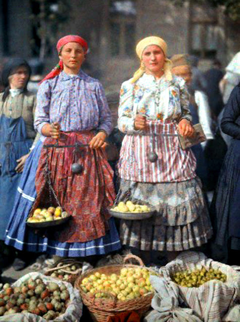 Beautiful Color Photos of Hungary in The Early of 1930s (18).jpg