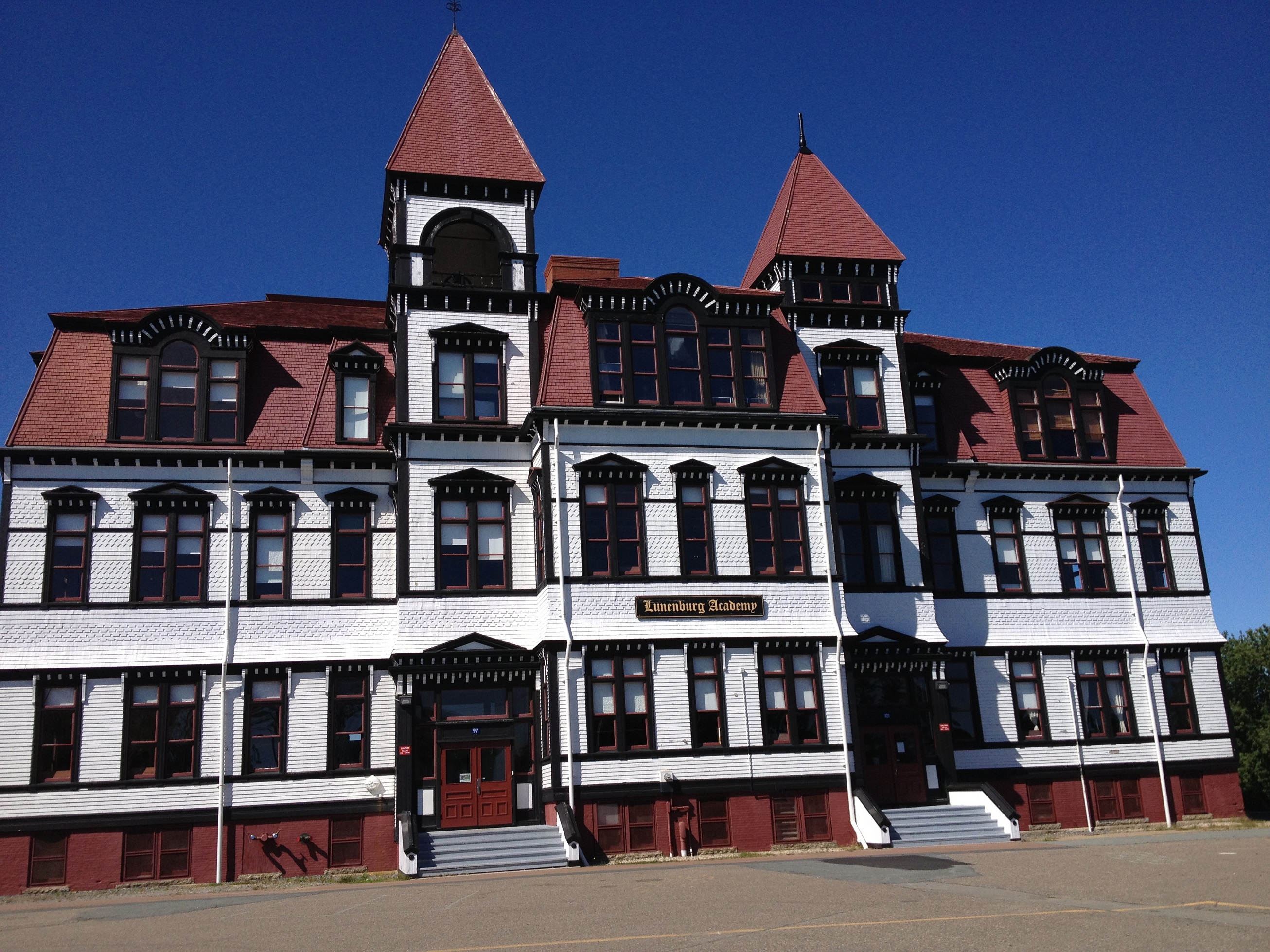 4109 - Nova Scotia - Lunenburg - small.jpg
