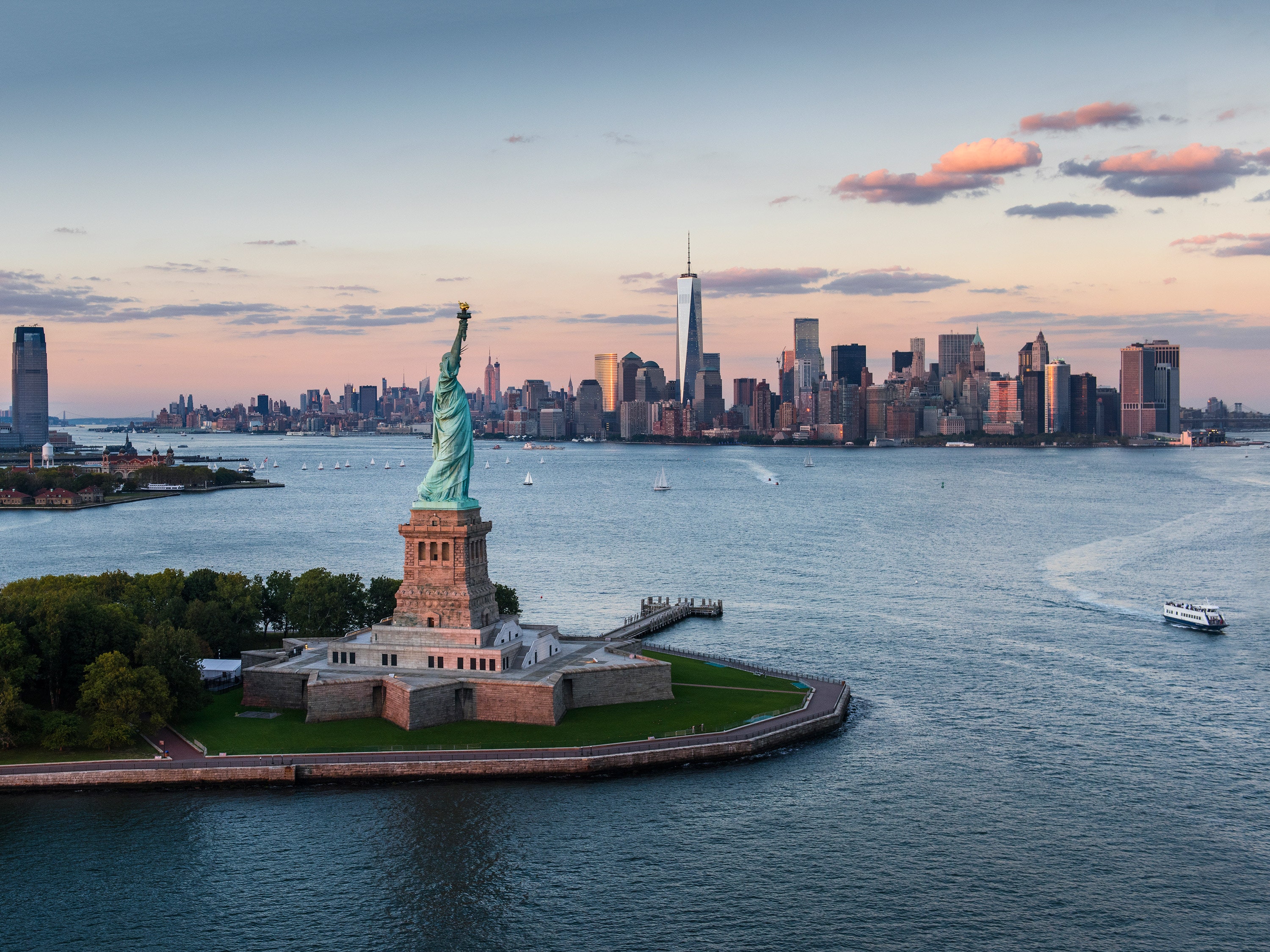 statue-of-liberty-gettyimages-539667859.jpg