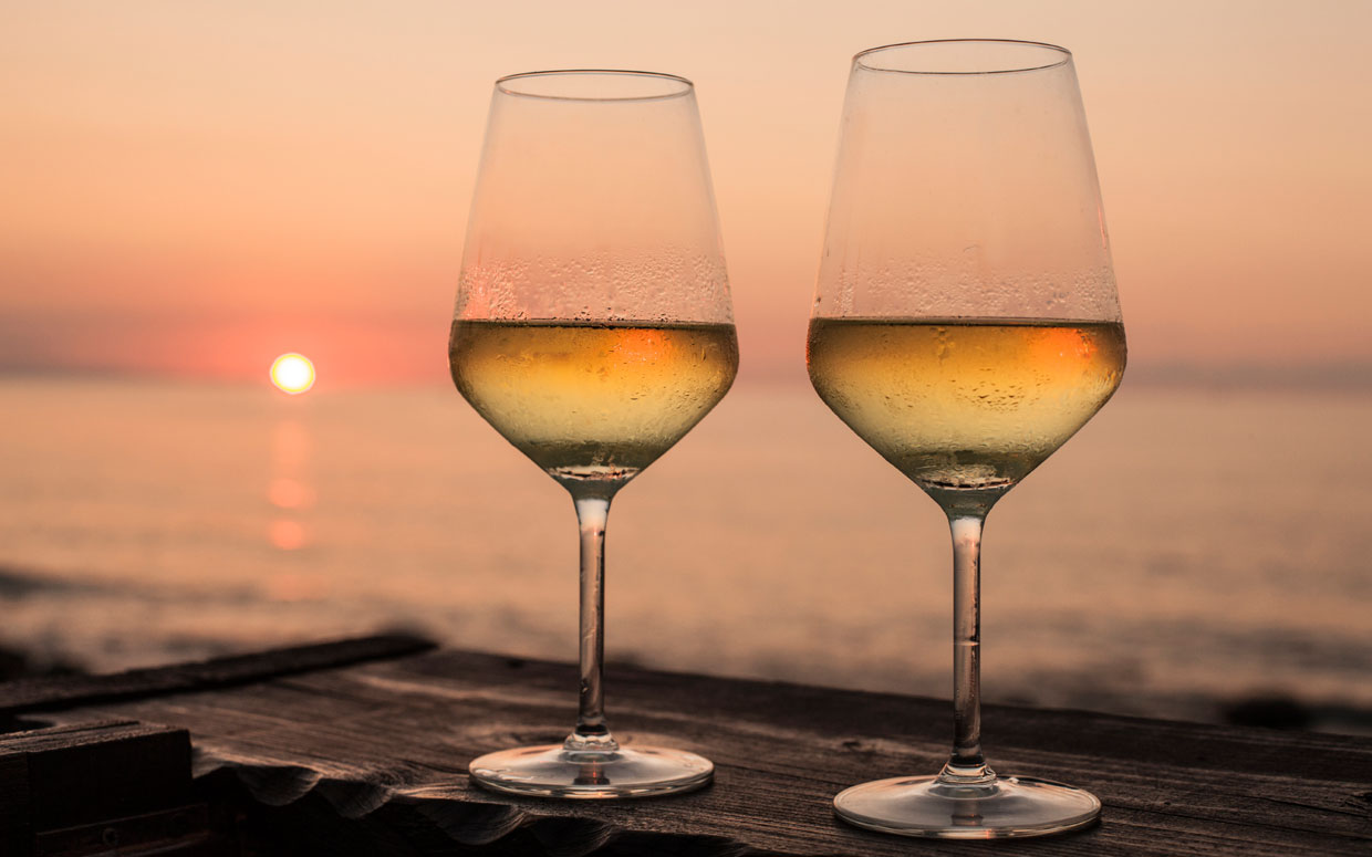 white-wine-summer.jpg