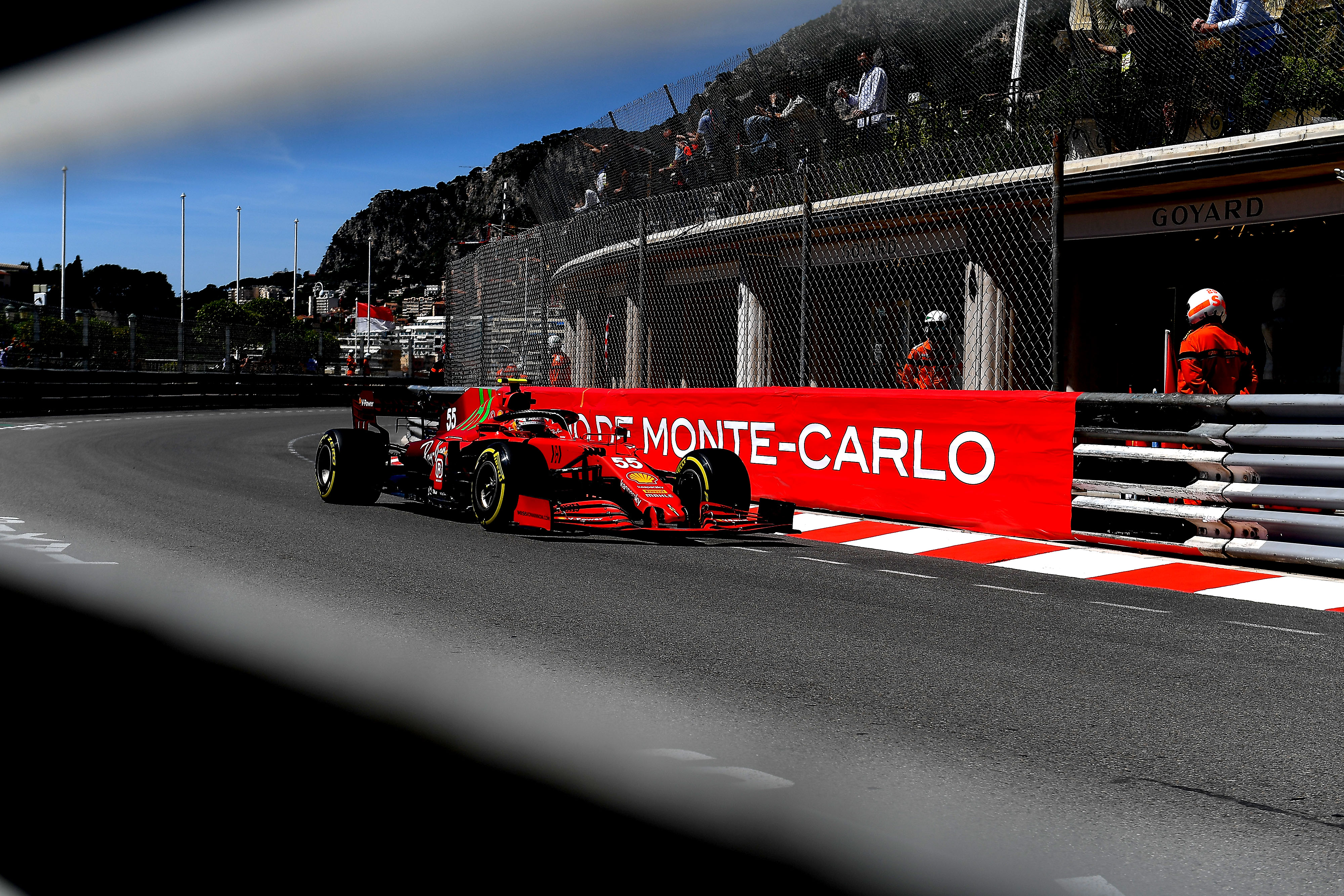 21023-scuderia-ferrari-monaco-gp-thursday.jpg