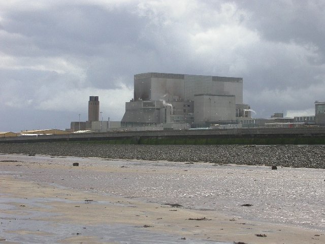 Hinkley_Point_B_power_station.jpg